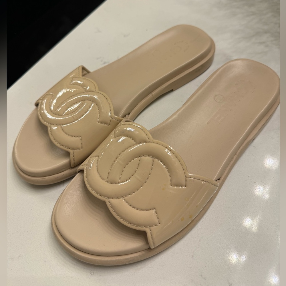 Chanel Patent Leather Slide sandals 37 nude
